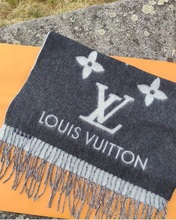 Šála dámská Louis Vuitton REYKJAVIK kašmírová